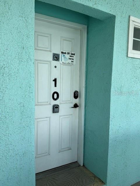 For Sale: $345,000 (2 beds, 1 baths, 553 Square Feet)