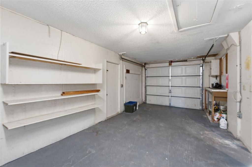 For Sale: $190,000 (2 beds, 1 baths, 720 Square Feet)