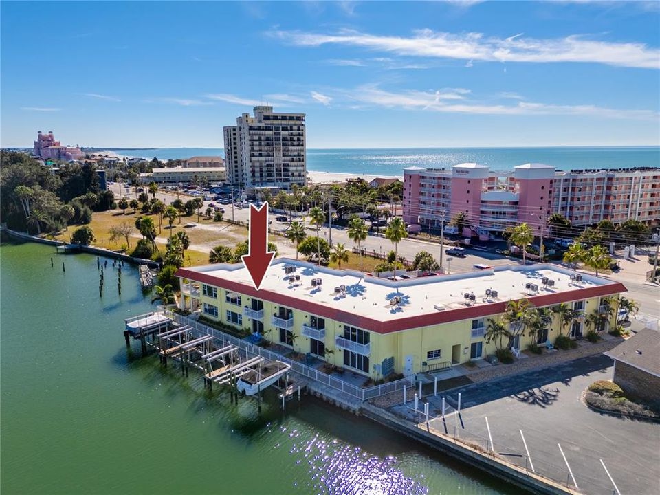 For Rent: $2,200 (1 beds, 1 baths, 682 Square Feet)