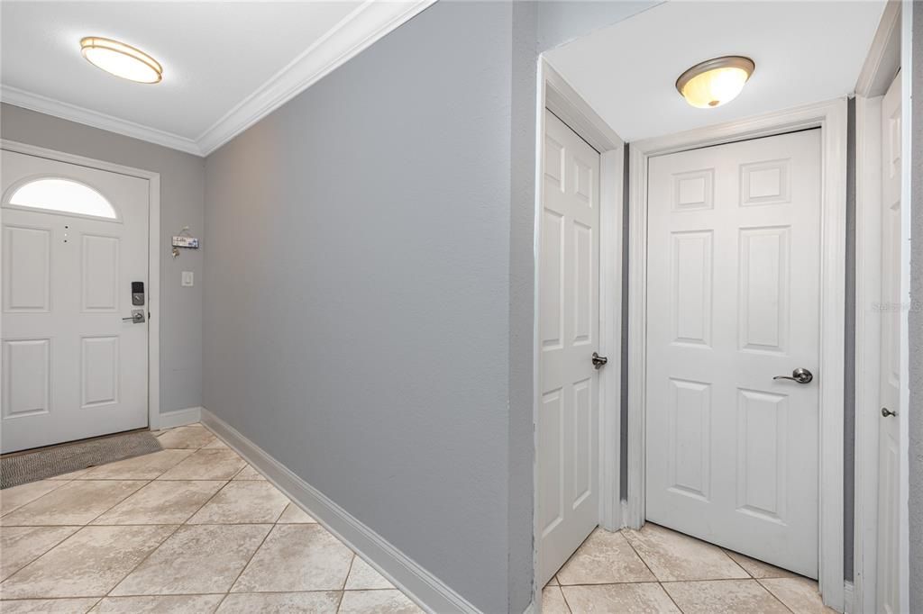 For Rent: $2,200 (1 beds, 1 baths, 682 Square Feet)