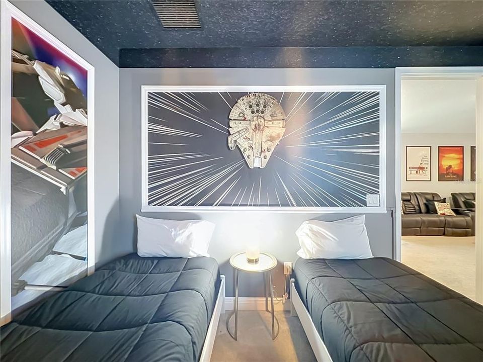 En Venta: $745,000 (6 camas, 5 baños, 3203 Pies cuadrados)