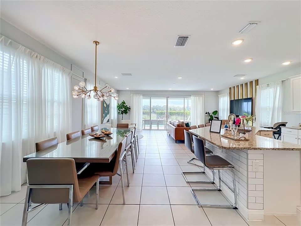 En Venta: $745,000 (6 camas, 5 baños, 3203 Pies cuadrados)