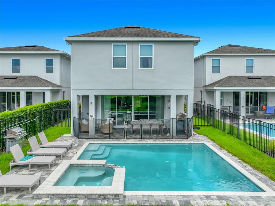 En Venta: $745,000 (6 camas, 5 baños, 3203 Pies cuadrados)