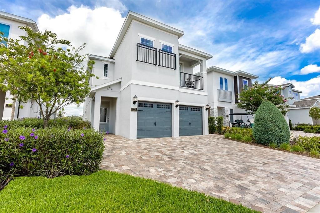 En Venta: $745,000 (6 camas, 5 baños, 3203 Pies cuadrados)