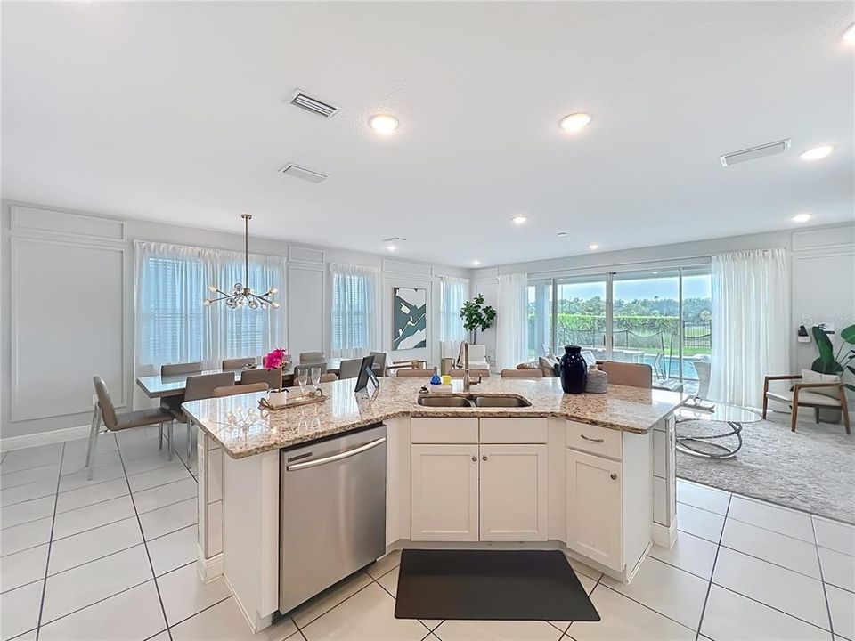 En Venta: $745,000 (6 camas, 5 baños, 3203 Pies cuadrados)