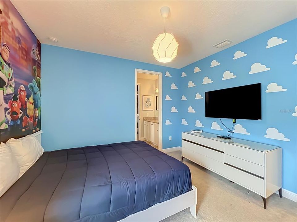 En Venta: $745,000 (6 camas, 5 baños, 3203 Pies cuadrados)