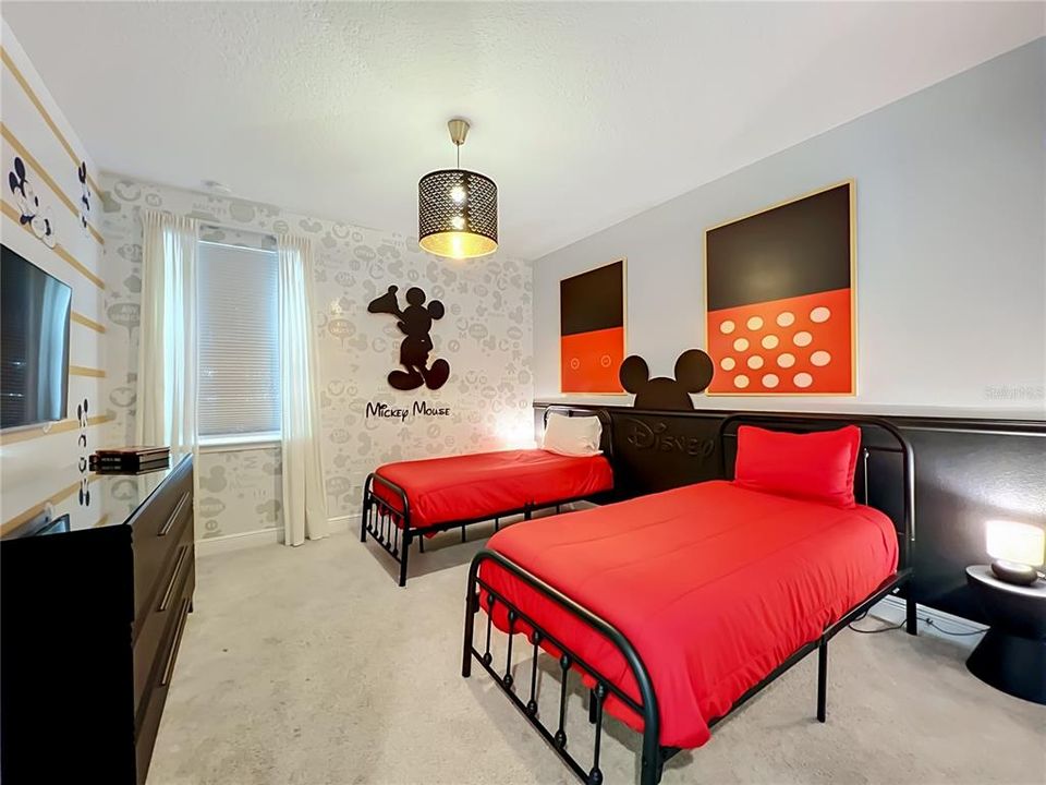En Venta: $745,000 (6 camas, 5 baños, 3203 Pies cuadrados)