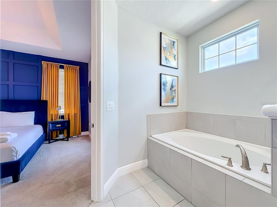 En Venta: $745,000 (6 camas, 5 baños, 3203 Pies cuadrados)
