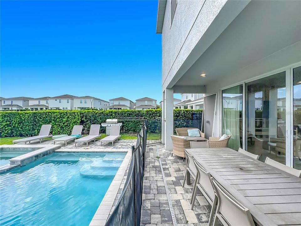 En Venta: $745,000 (6 camas, 5 baños, 3203 Pies cuadrados)