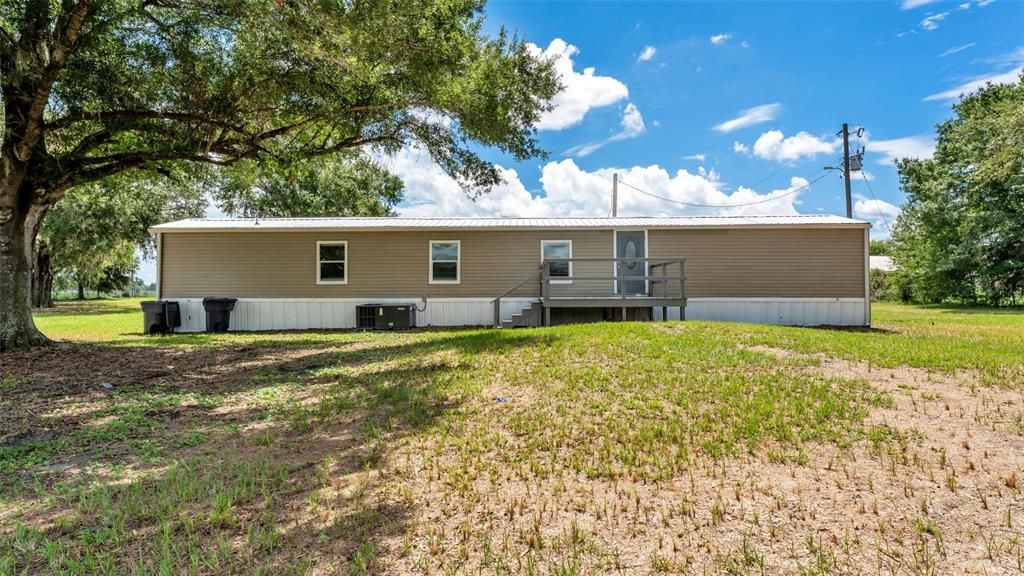 For Sale: $280,000 (3 beds, 2 baths, 1064 Square Feet)