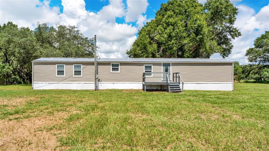 For Sale: $280,000 (3 beds, 2 baths, 1064 Square Feet)