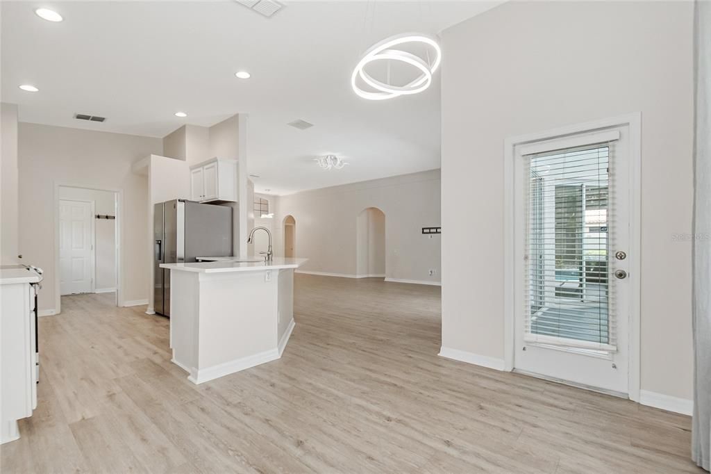 For Rent: $4,000 (3 beds, 2 baths, 2077 Square Feet)