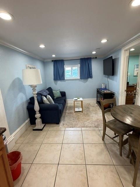 For Sale: $309,000 (1 beds, 1 baths, 438 Square Feet)