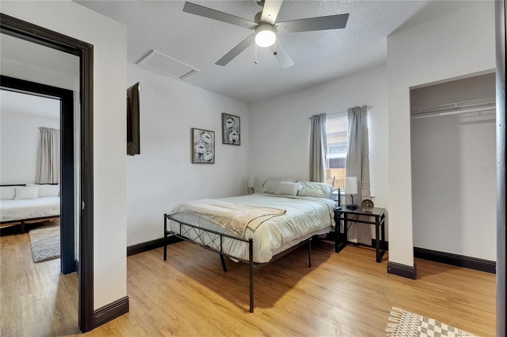 For Sale: $375,000 (3 beds, 2 baths, 1097 Square Feet)
