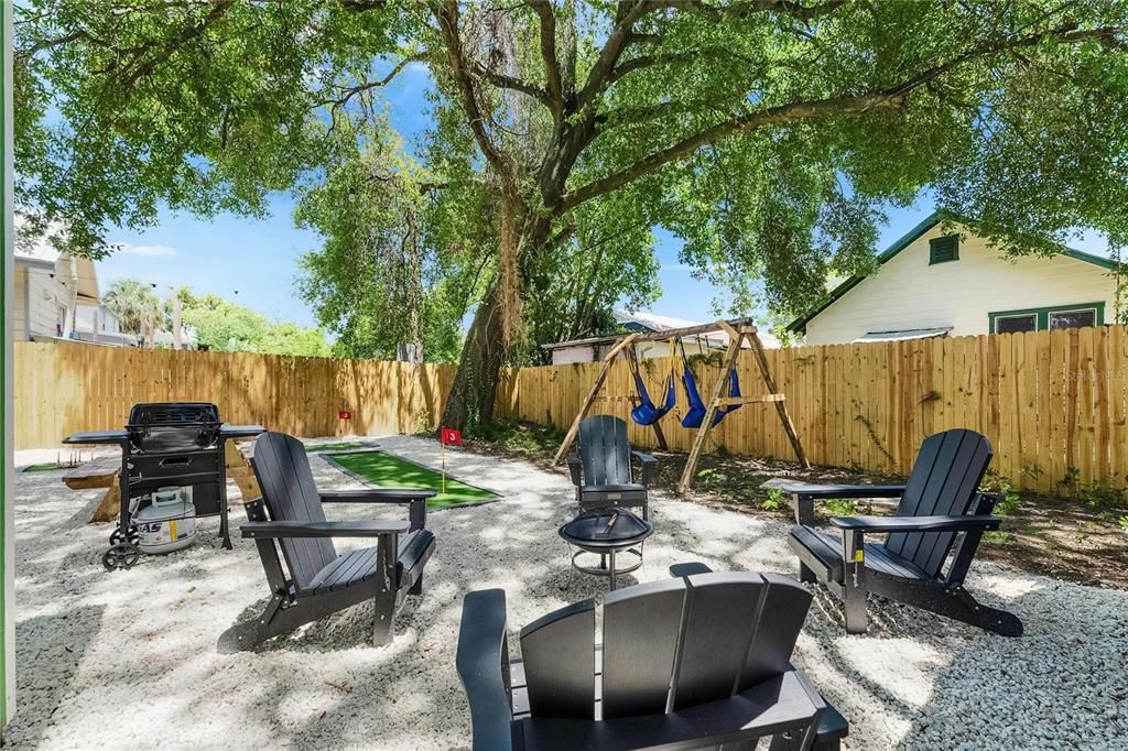 For Sale: $375,000 (3 beds, 2 baths, 1097 Square Feet)