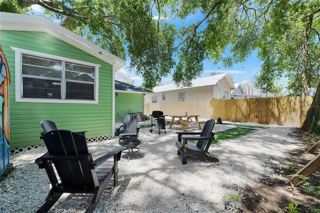 For Sale: $375,000 (3 beds, 2 baths, 1097 Square Feet)