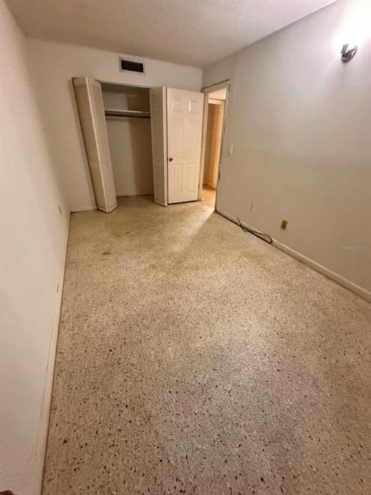 For Rent: $1,300 (2 beds, 1 baths, 790 Square Feet)