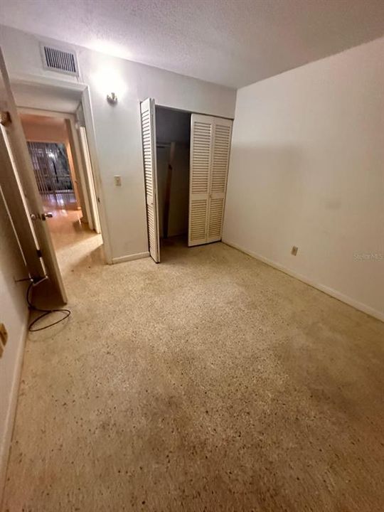 For Rent: $1,300 (2 beds, 1 baths, 790 Square Feet)