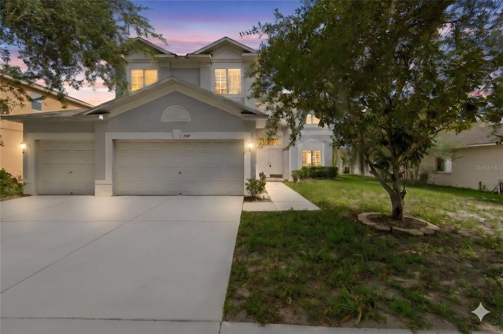 : $425,000 (4 camas, 3 baños, 3295 Pies cuadrados)