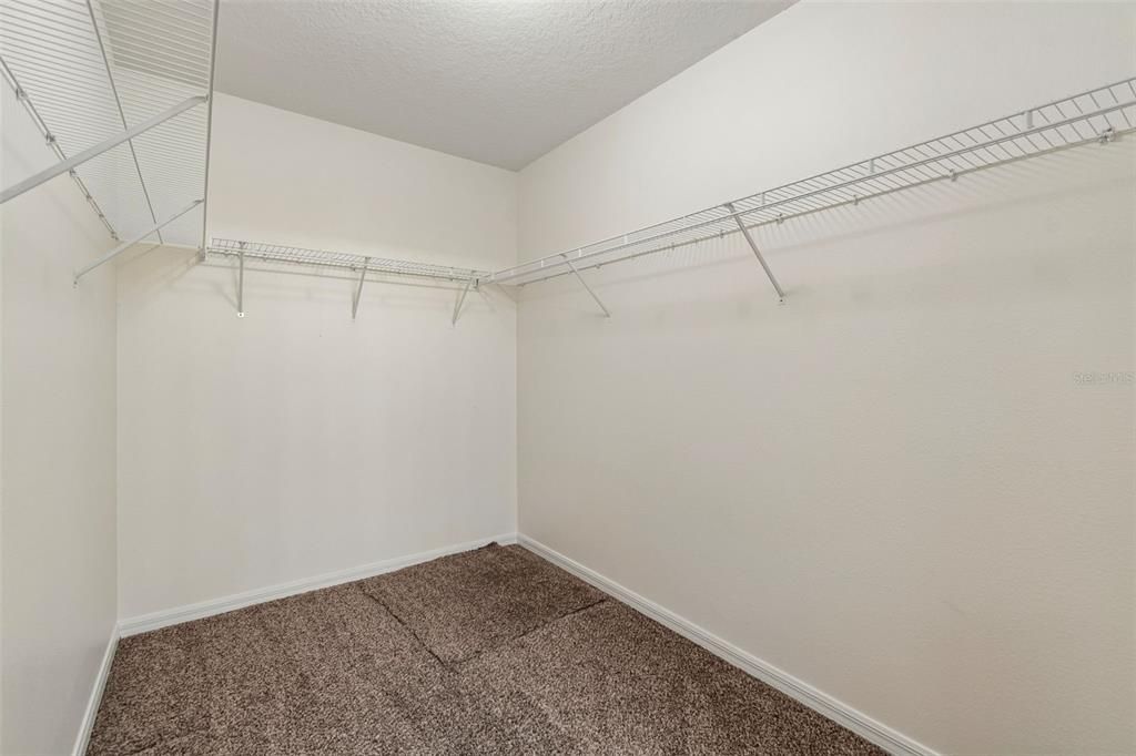 : $425,000 (4 camas, 3 baños, 3295 Pies cuadrados)