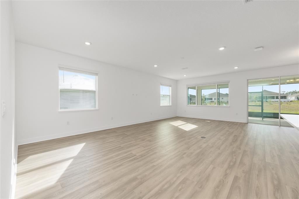 На продажу: $458,890 (2 спален, 2 ванн, 2019 Квадратных фут)