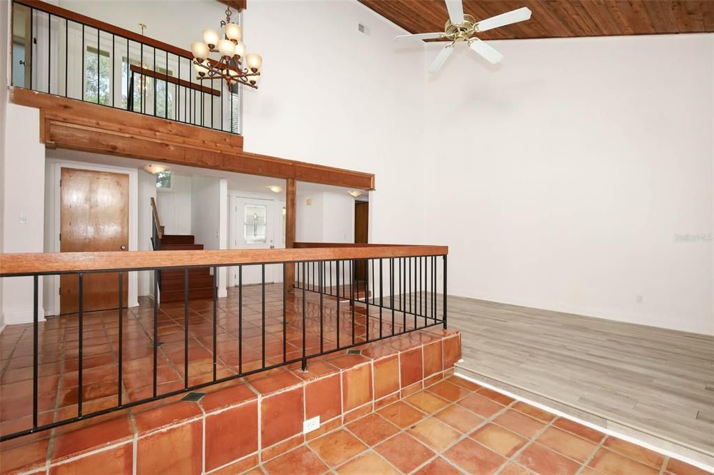 На продажу: $409,000 (4 спален, 2 ванн, 1993 Квадратных фут)