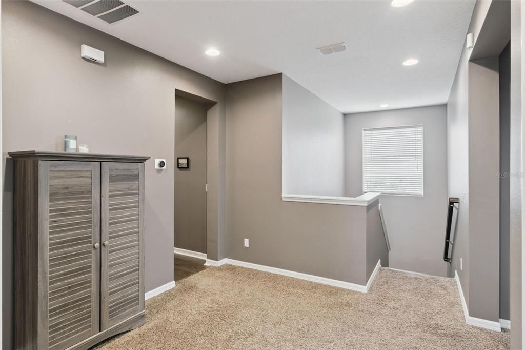 For Sale: $910,000 (5 beds, 4 baths, 3505 Square Feet)