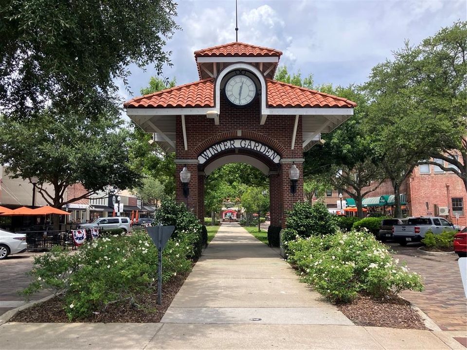 For Sale: $910,000 (5 beds, 4 baths, 3505 Square Feet)