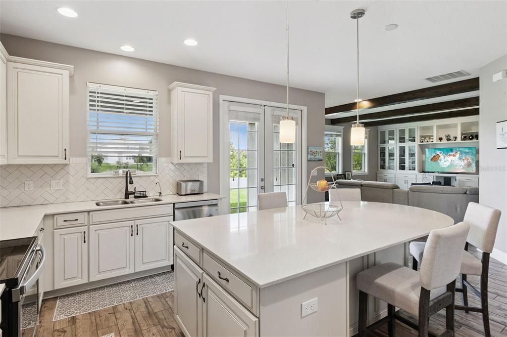 For Sale: $910,000 (5 beds, 4 baths, 3505 Square Feet)