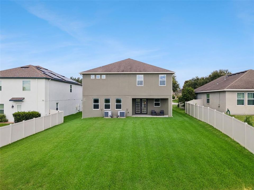 For Sale: $910,000 (5 beds, 4 baths, 3505 Square Feet)