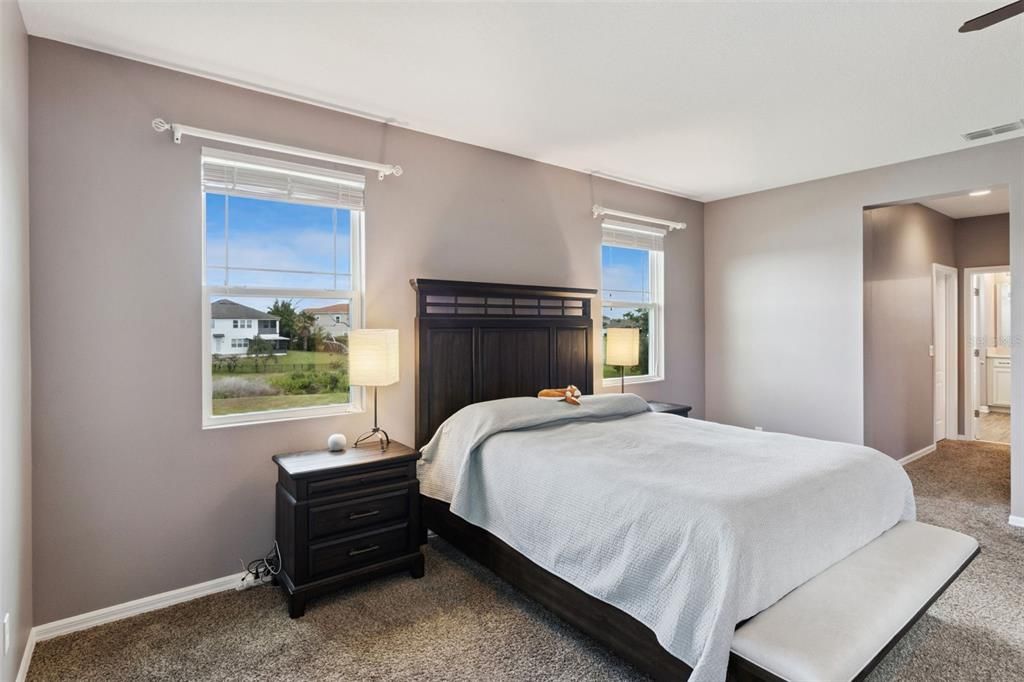 For Sale: $910,000 (5 beds, 4 baths, 3505 Square Feet)