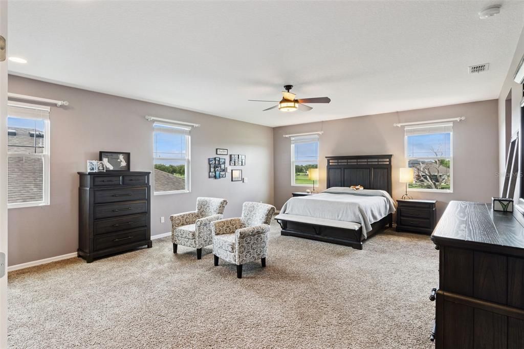 For Sale: $910,000 (5 beds, 4 baths, 3505 Square Feet)