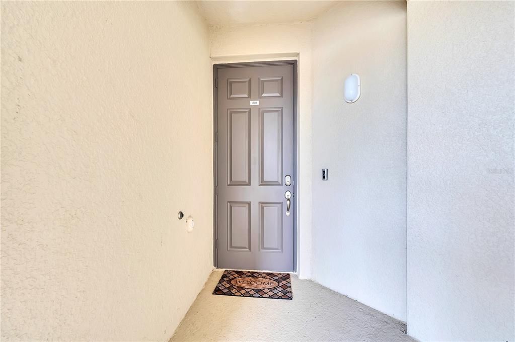 For Rent: $2,400 (3 beds, 2 baths, 1301 Square Feet)