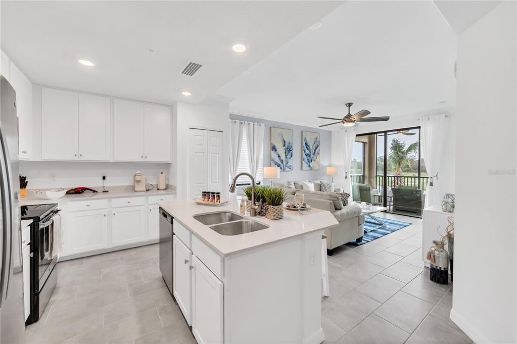 For Rent: $2,400 (3 beds, 2 baths, 1301 Square Feet)