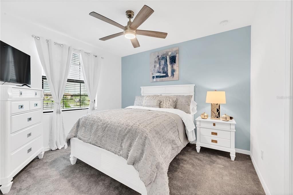 For Rent: $2,400 (3 beds, 2 baths, 1301 Square Feet)