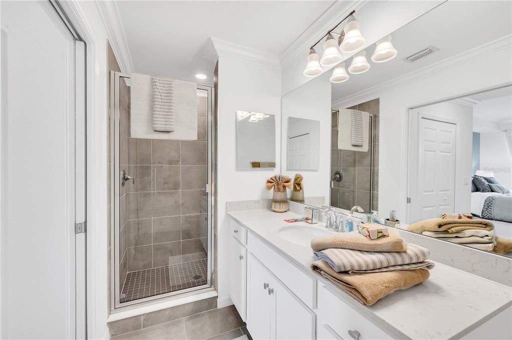 For Rent: $2,400 (3 beds, 2 baths, 1301 Square Feet)