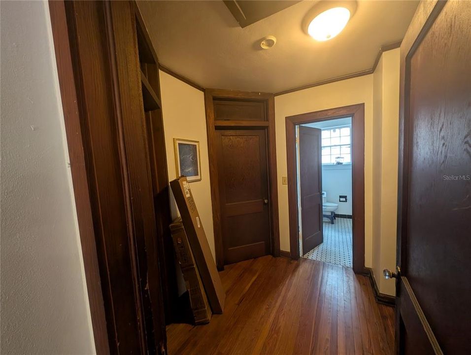 For Rent: $1,900 (3 beds, 1 baths, 1310 Square Feet)