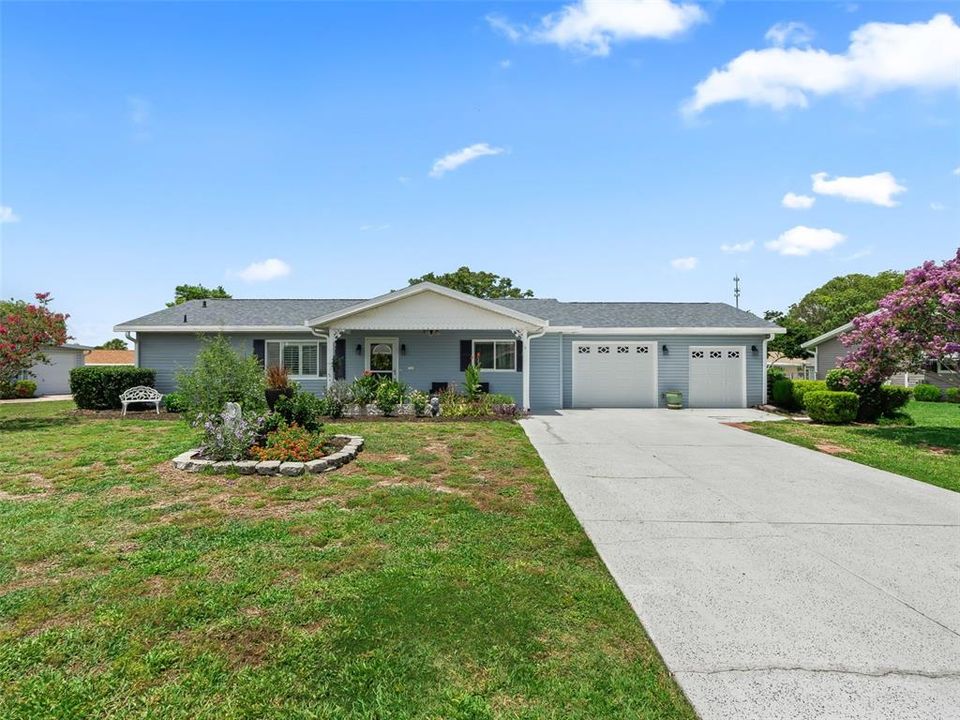 For Sale: $225,900 (2 beds, 2 baths, 1144 Square Feet)