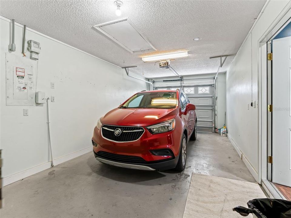 For Sale: $225,900 (2 beds, 2 baths, 1144 Square Feet)