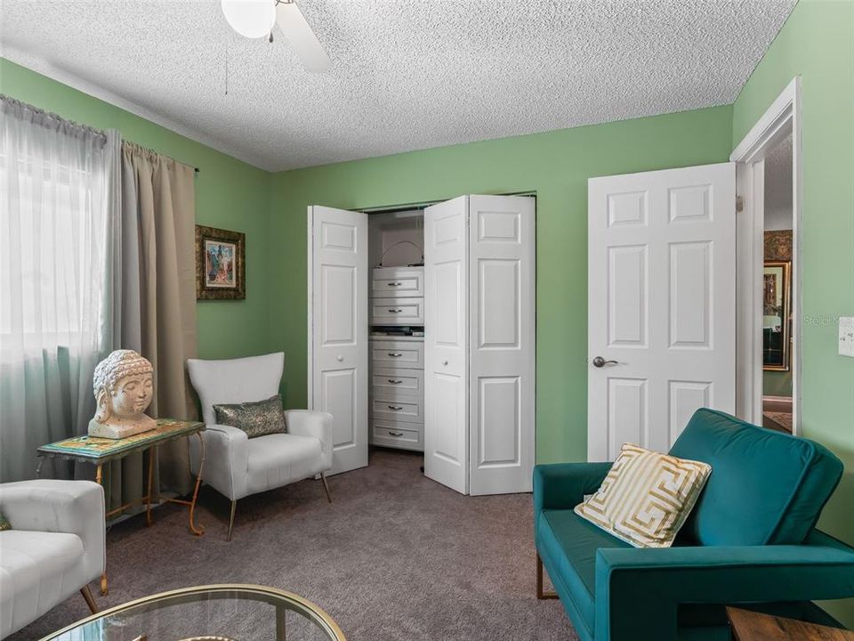 For Sale: $225,900 (2 beds, 2 baths, 1144 Square Feet)