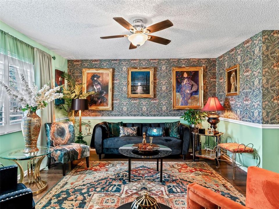 For Sale: $225,900 (2 beds, 2 baths, 1144 Square Feet)