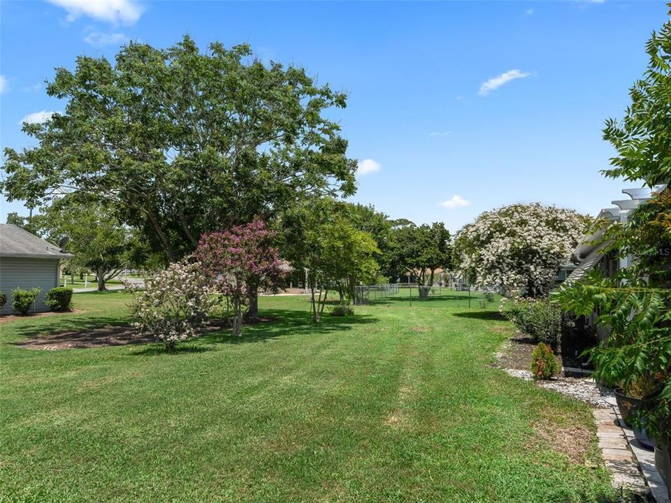 For Sale: $225,900 (2 beds, 2 baths, 1144 Square Feet)