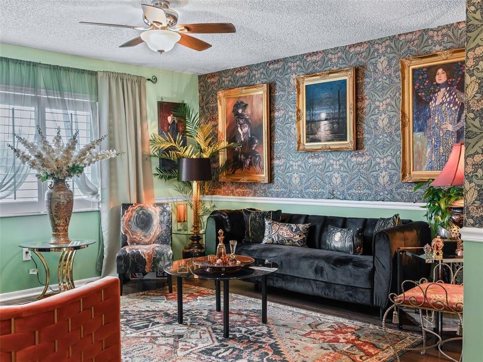 For Sale: $225,900 (2 beds, 2 baths, 1144 Square Feet)