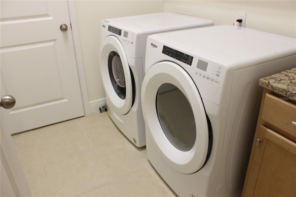 For Rent: $4,200 (2 beds, 2 baths, 2298 Square Feet)