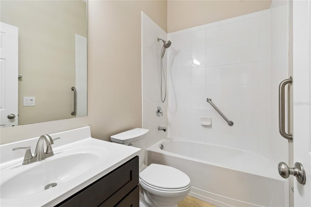 For Sale: $550,000 (4 beds, 3 baths, 2716 Square Feet)