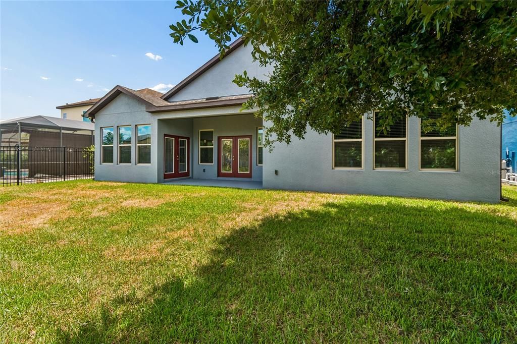 For Sale: $550,000 (4 beds, 3 baths, 2716 Square Feet)