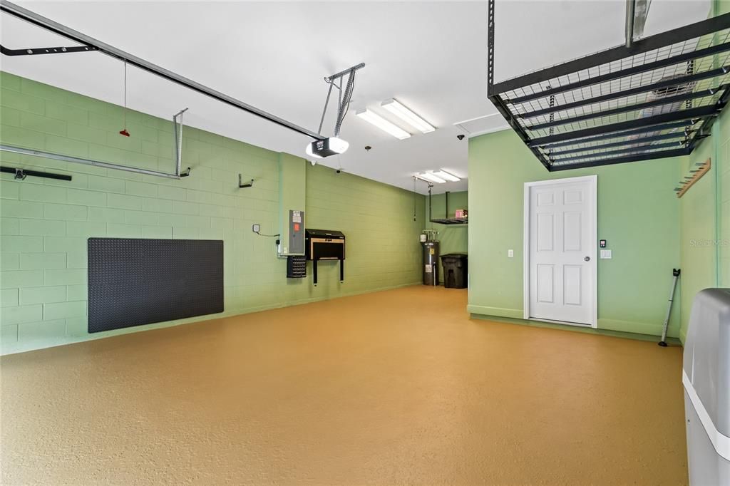 For Sale: $550,000 (4 beds, 3 baths, 2716 Square Feet)