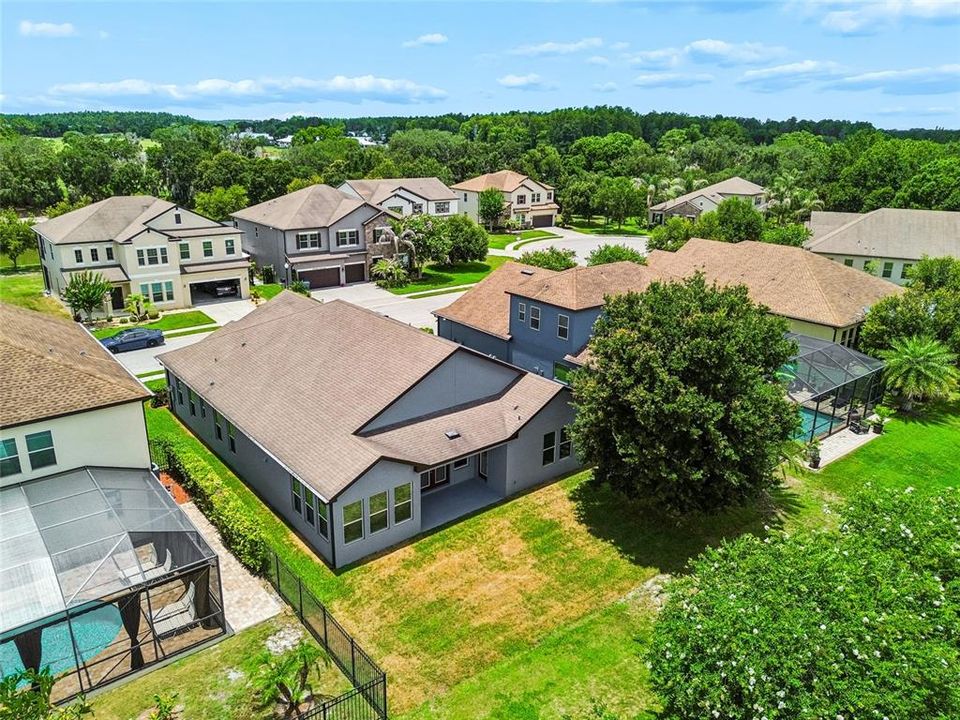 For Sale: $550,000 (4 beds, 3 baths, 2716 Square Feet)