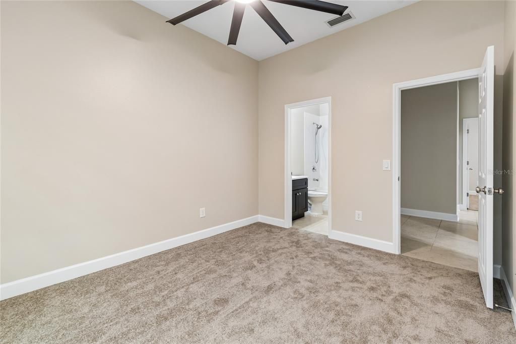 For Sale: $550,000 (4 beds, 3 baths, 2716 Square Feet)