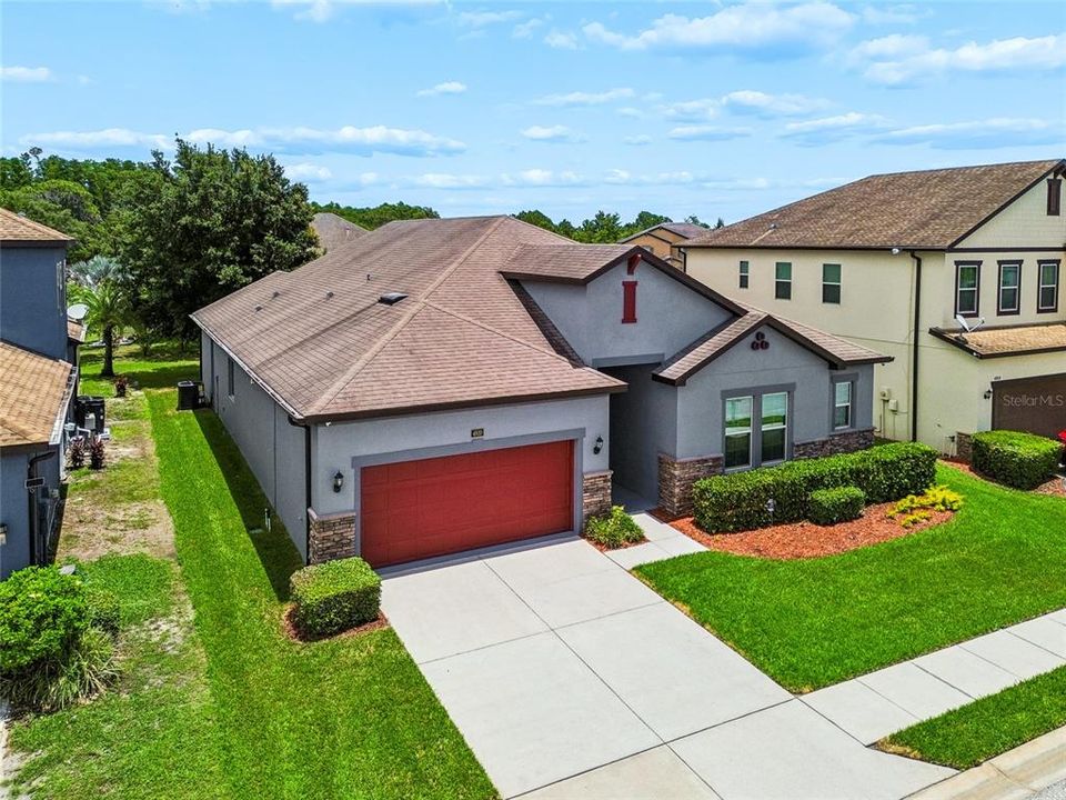 For Sale: $550,000 (4 beds, 3 baths, 2716 Square Feet)